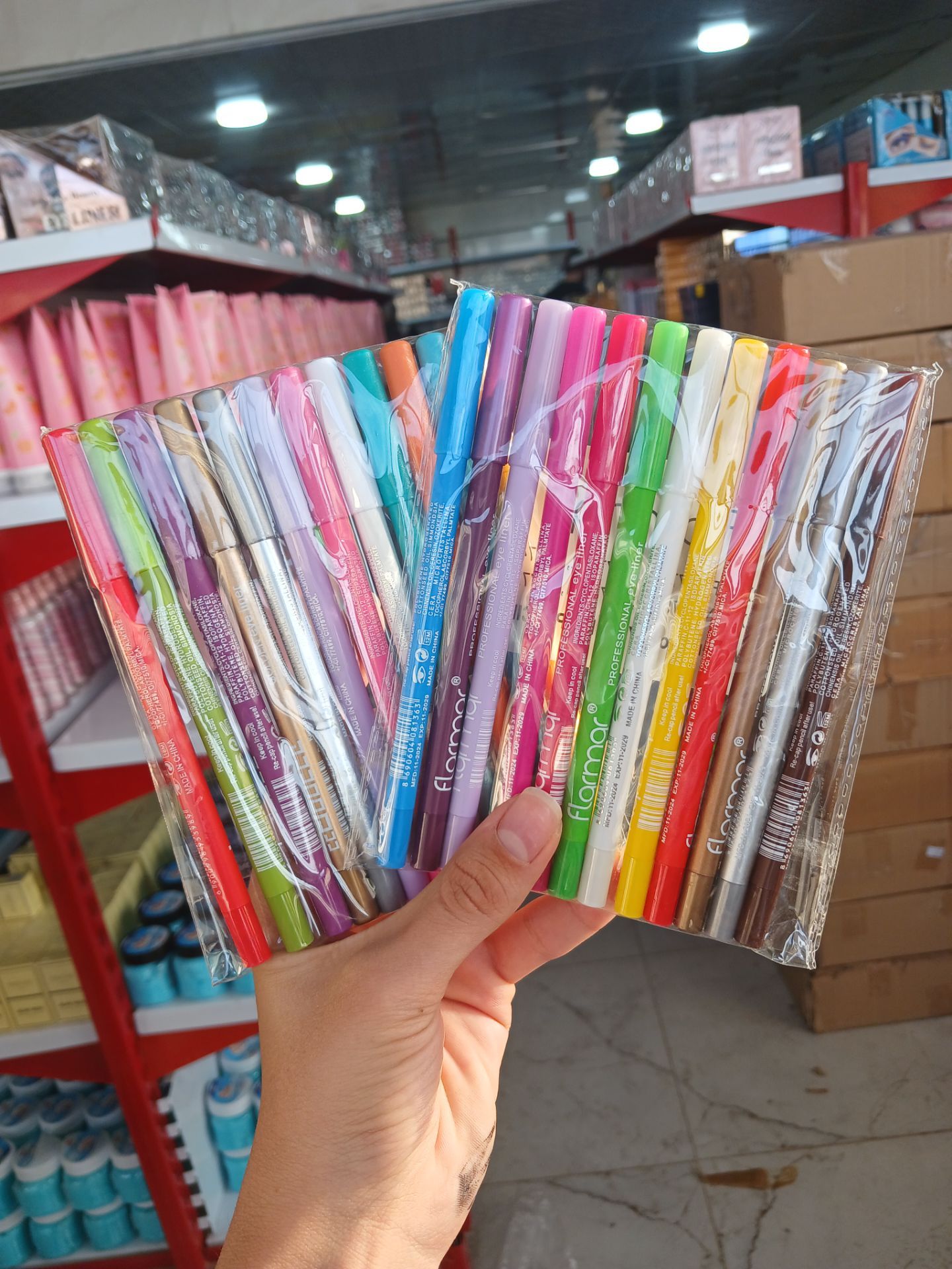 IMG_20251018_175910_628 مداد چشم شمعی پاستیلی دوسه و فلومار - Image 1