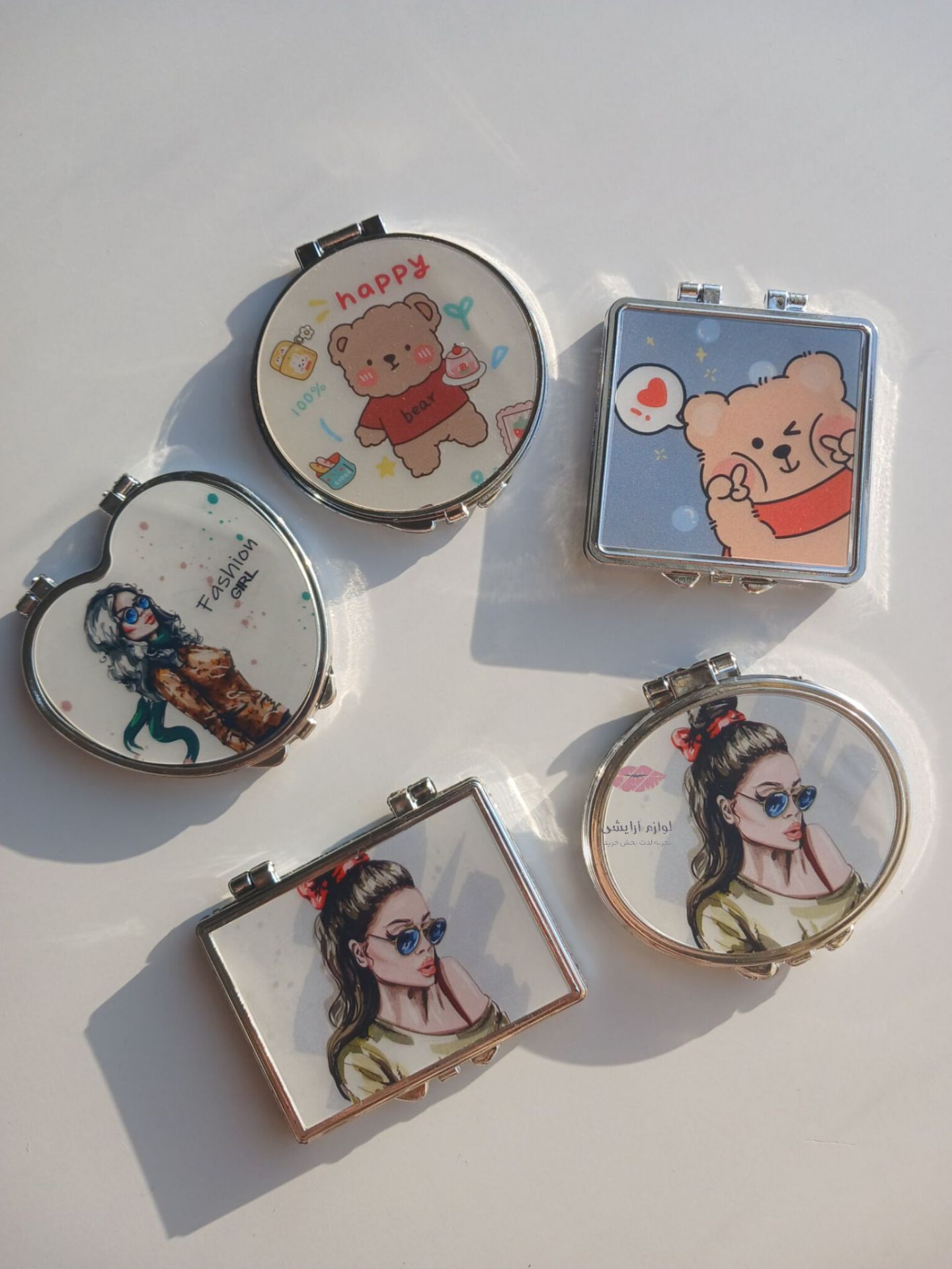 InShot_20251106_164542569 آینه جیبی دو طرفه فانتزی - Image 1