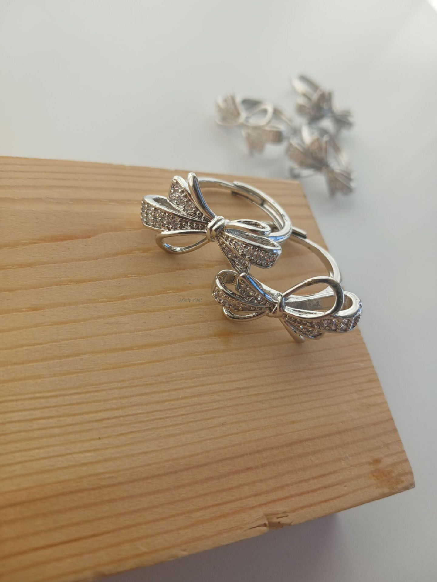 InShot_20260225_155431734 انگشتر جواهری پاپیون - Image 1